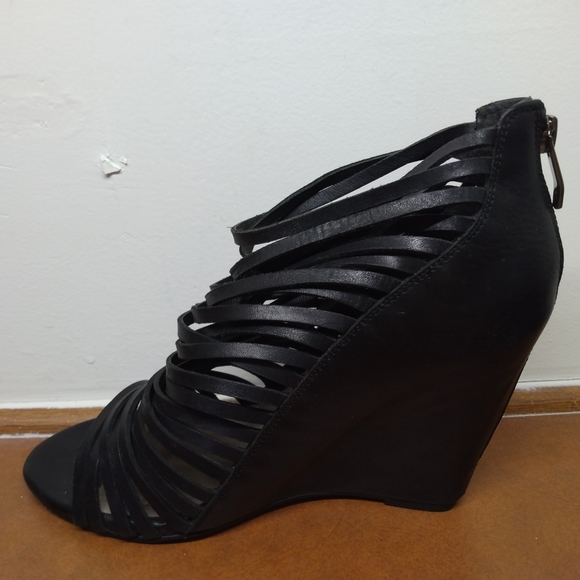 Vince Camuto Zeplin Wedges Black Women's Size 9.5M - Picture 6 of 10